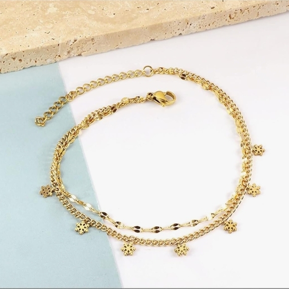 Elegant Gold Layered Foot Bracelet - Picture 4 of 4